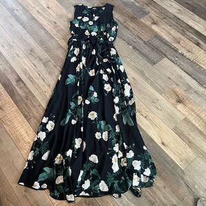 Lulu's Magnolia Blooms Black Floral
Print Maxi Dress size m